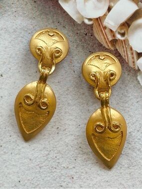 Vintage Grego Roman Clip On Earrings